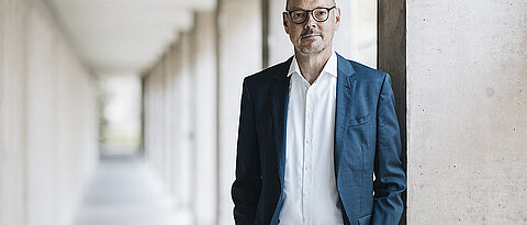 Prof. Dr. Peter Bofinger (Bild: Universität Würzburg)