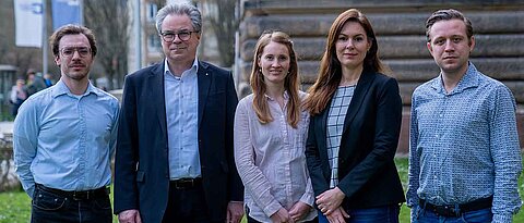 Foto vom Team des Lehrstuhls für BWL und Unternehmensfinanzierung