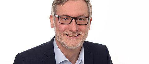 Prof. Dr. Holger Schramm  - Universität Würzburg