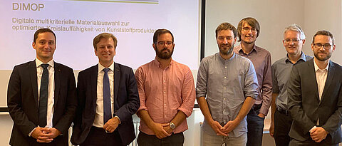 Beim Auftakttreffen zum Projekt DIMOP (v.l.): Norman Pytel und Axel Winkelmann, beide Uni Würzburg, Roberto Molteni von der Firma ALLOD Werkstoff GmbH & Co. KG, Hermann Achenbach und Jan Werner vom SKZ, Thomas Zeiler von der MAINCOR Rohrsysteme GmbH & Co. KG, Tobias Prätori, Uni Würzburg.