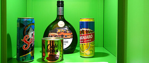 Würzburger genießen häufig ein Glas Wein auf der Alten Mainbrücke. In Mwanza greift man eher zu einem Kilimanjaro-Bier. 