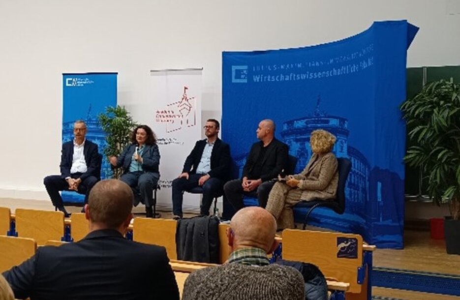 Von links: Prof. Bofinger, Andrea Nahles, Dr. Stefan Zapfel, Andreas Möller und Stephanie Böhm