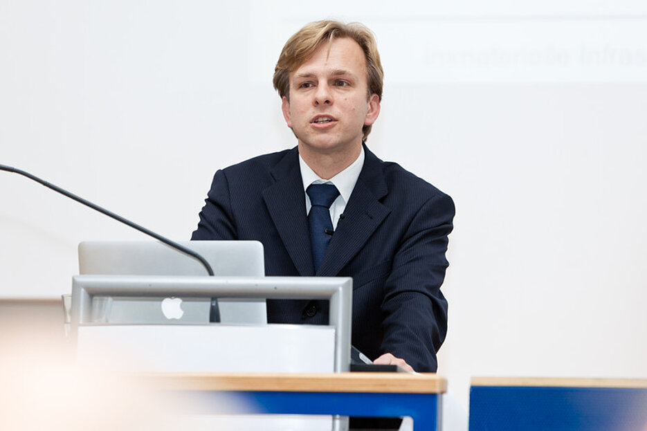 Prof. Dr. Axel Winkelmann